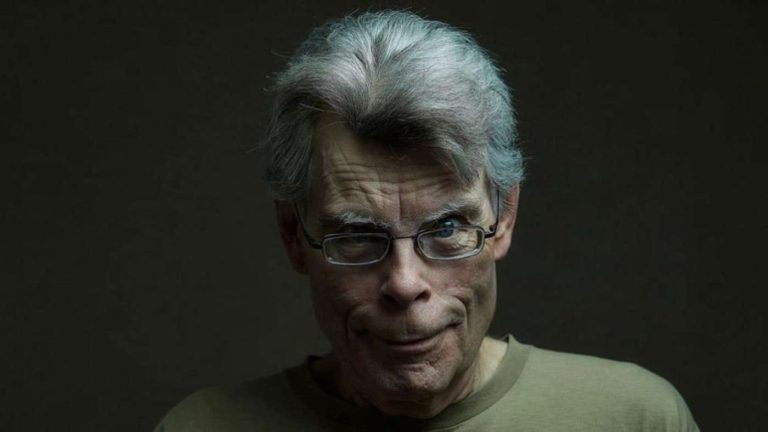 Stephen King’in Beğenisini Kazanan Korku Dizisi, İlk Sezondan Beri Popülerliğini Koruyor Stephen King’in Beğenisini Kazanan Korku Dizisi, İlk Sezondan Beri Popülerliğini Koruyor